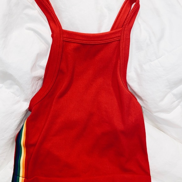 High Neck Red Tank - Picture 2 of 4